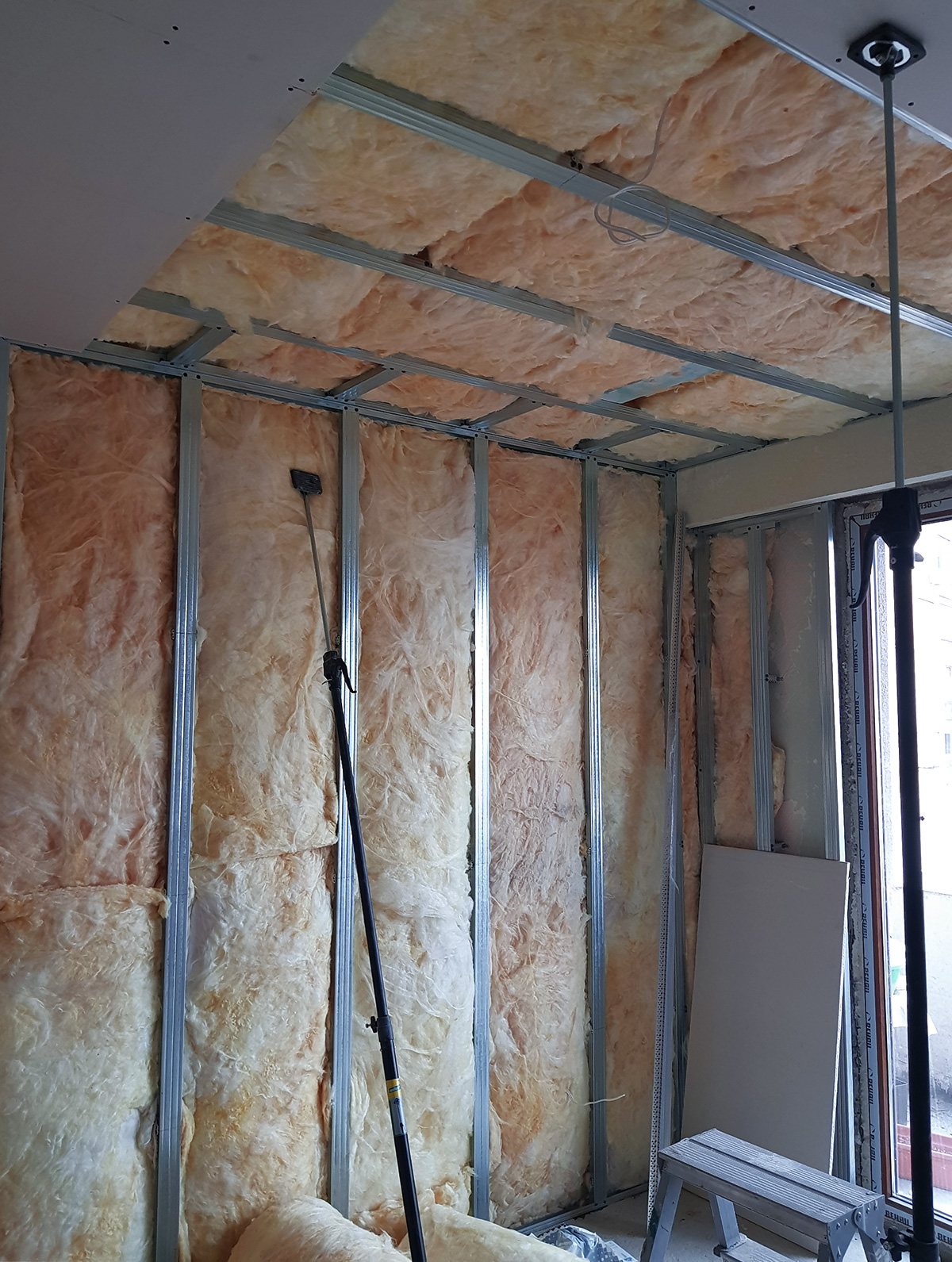Bedroom renovation Sofia - straightening the walls using drywall with metal profiles and insulation