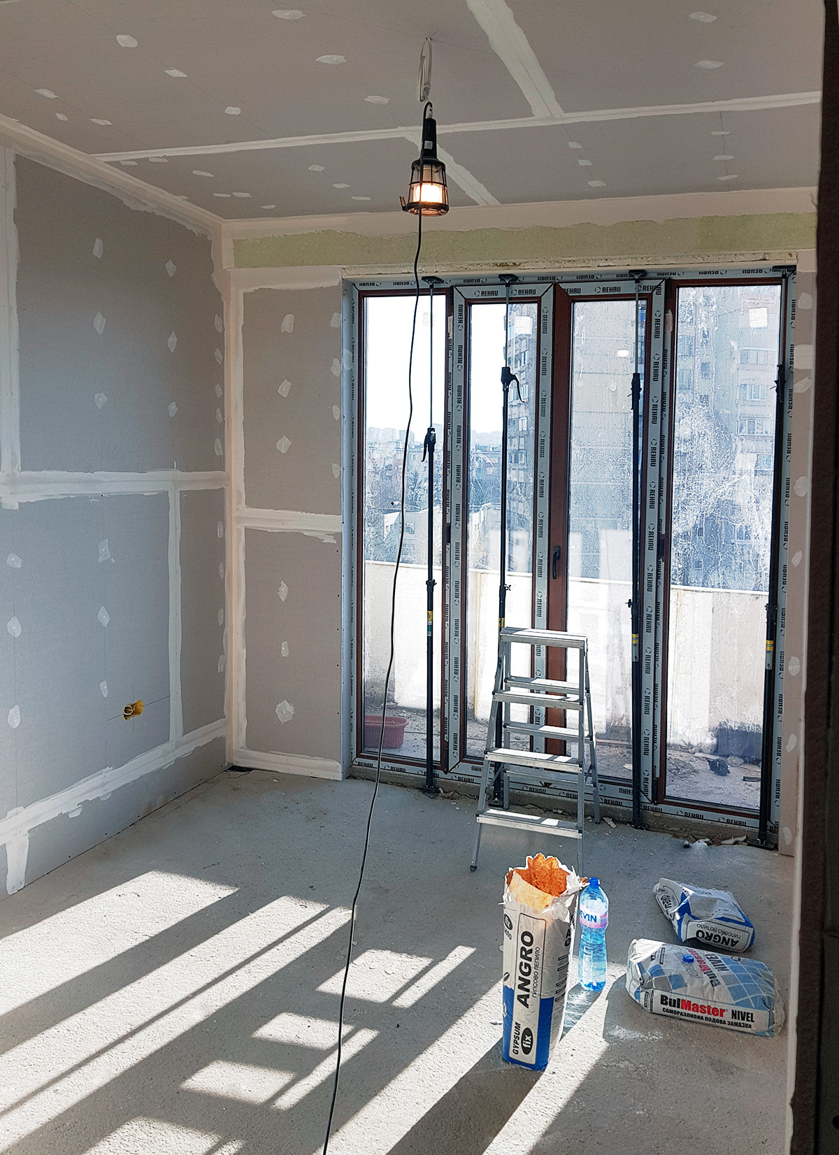 Bedroom renovation Sofia - гdrywall and putty on the walls